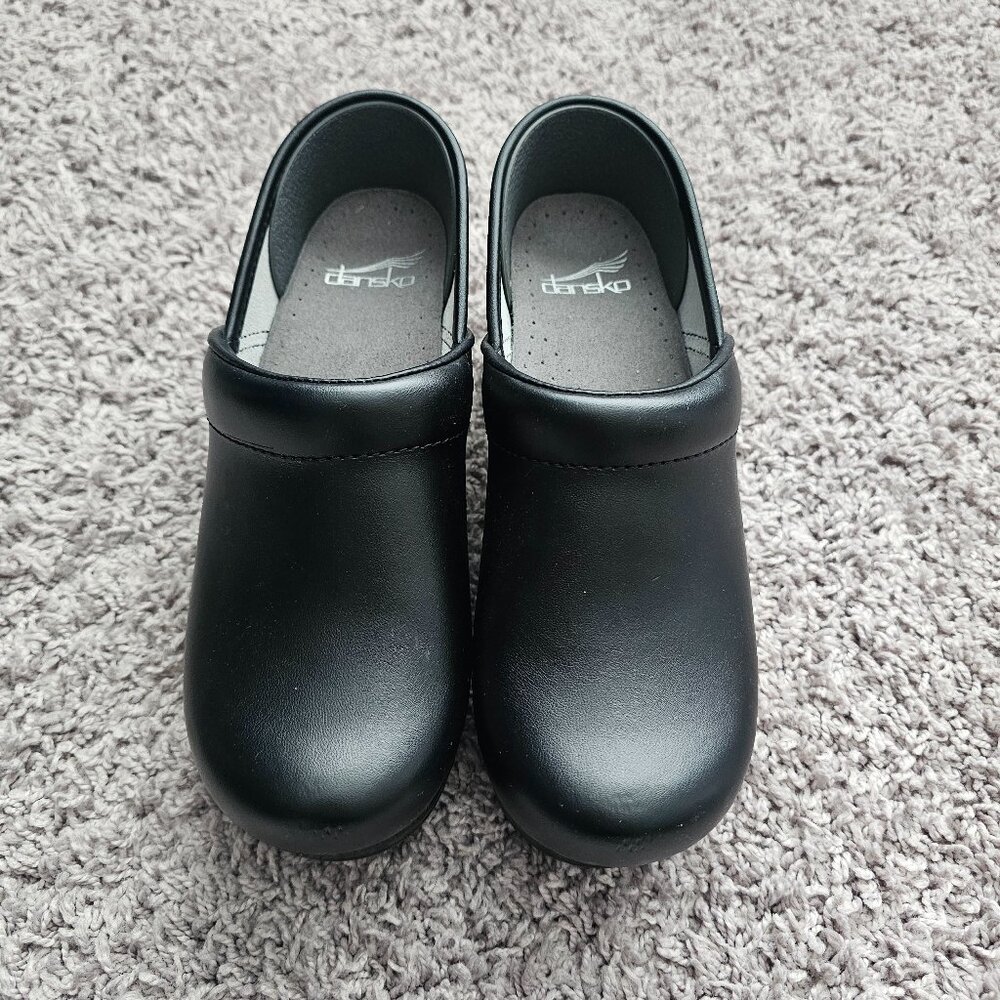 Dansko "Professional" Clog in Black Leather size 36
